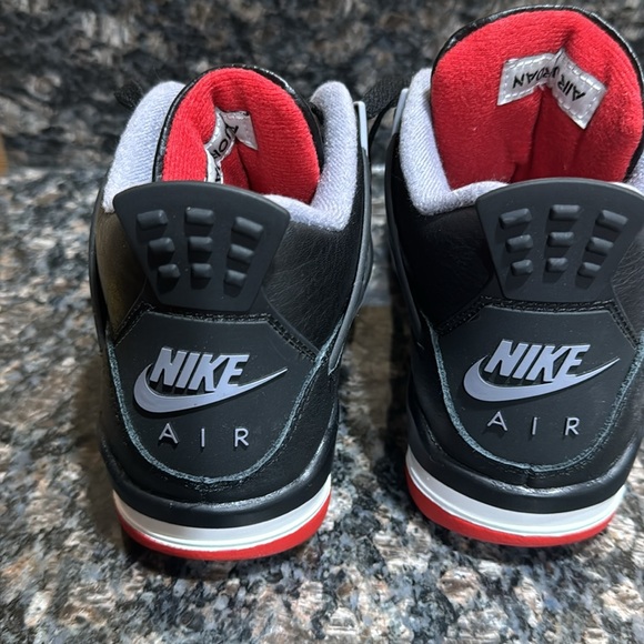 Air Jordan 4 Retro Bred Reimagined (GS) - Picture 5 of 8